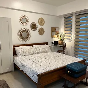 Telly's Across Naia3 Apartment Manila