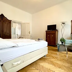 Cosy Located At Famous Kutschkermarkt Apartment Wien